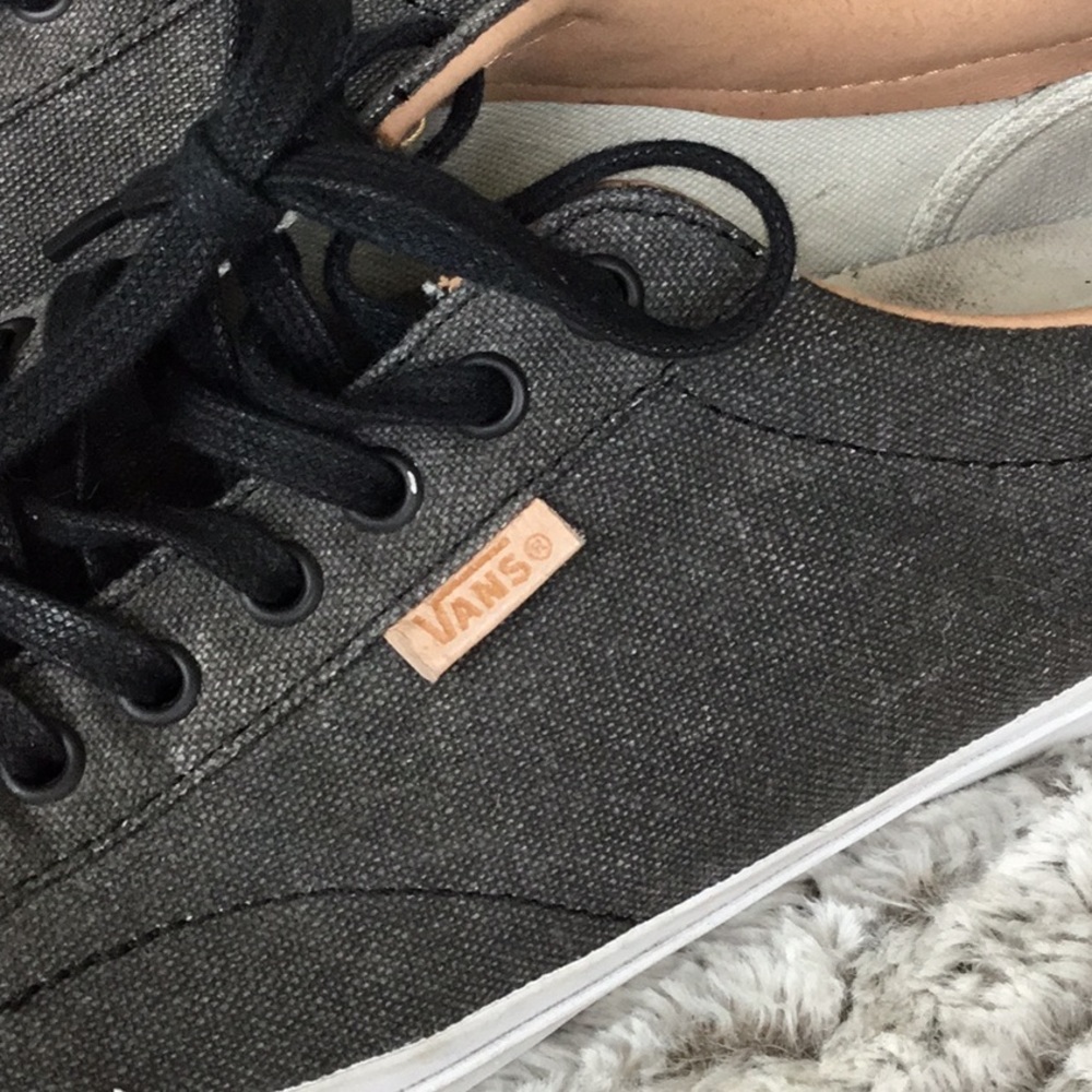 Vans Ultra Cush size 10 gray canvas